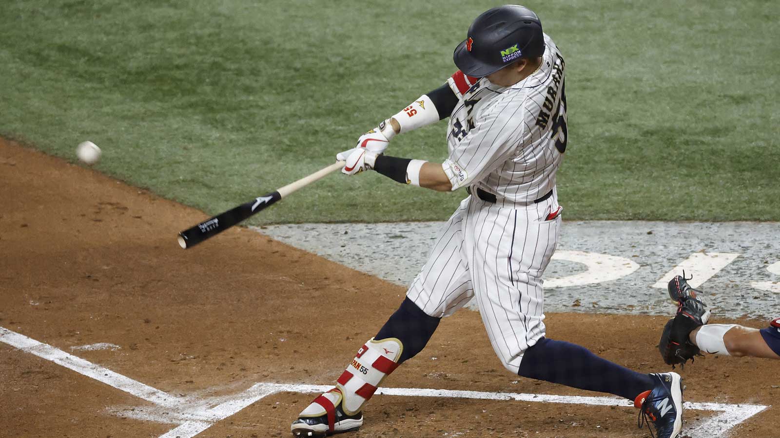 Yoshinobu Yamamoto grabs dinner with top Dodgers free agent target