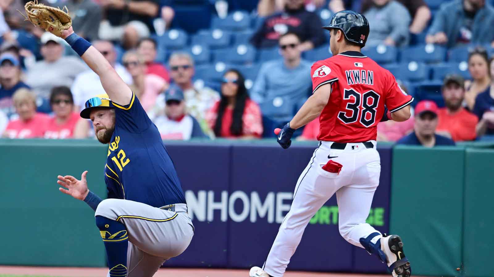 Stephen Vogt, Pat Murphy join exclusive back-to-back Manager of the Year club