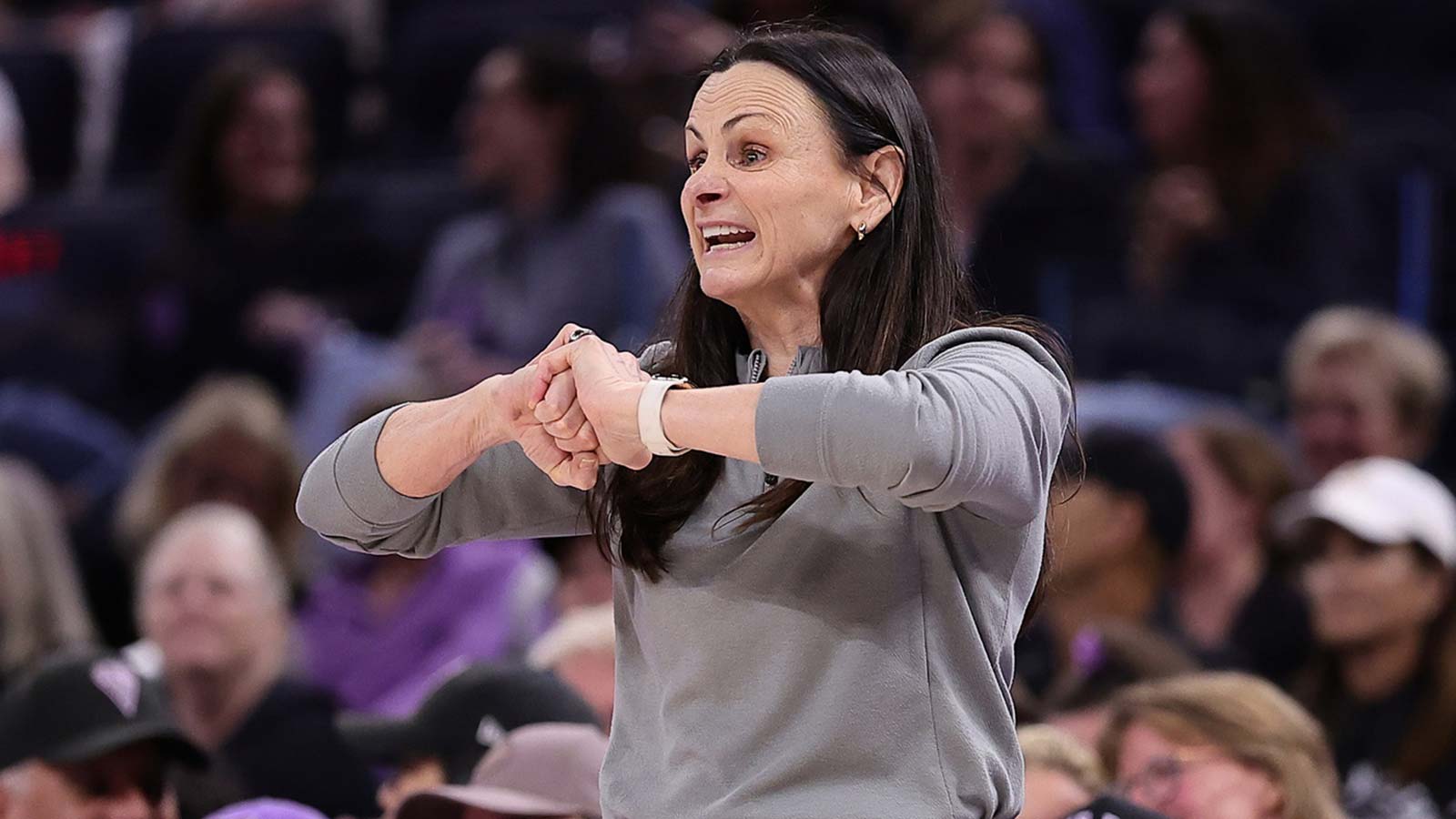 Newly named Tempo coach Sandy Brondello catches Raptors-Bucks game