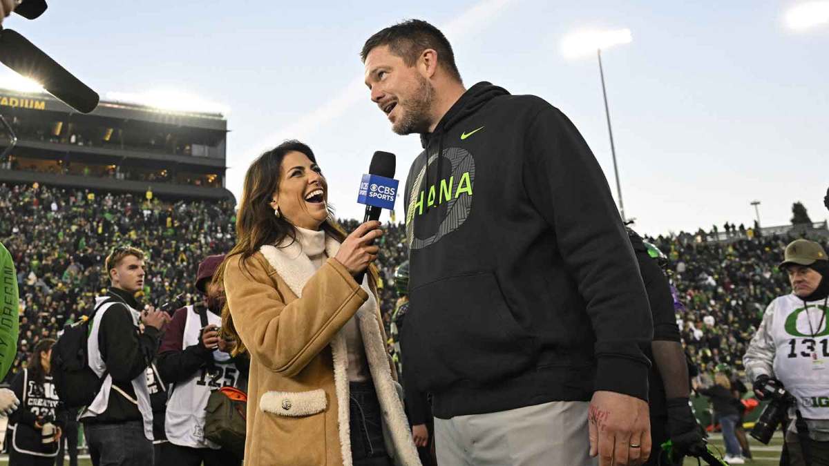 Oregon Ducks head coach Dan Lanning talks to the media after the game against the Southern California Trojans at Autzen Stadium.