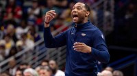 New Orleans Pelicans Head Coach Willie Green gives direction against the Los Angeles Lakers during the first half at Smoothie King Center.