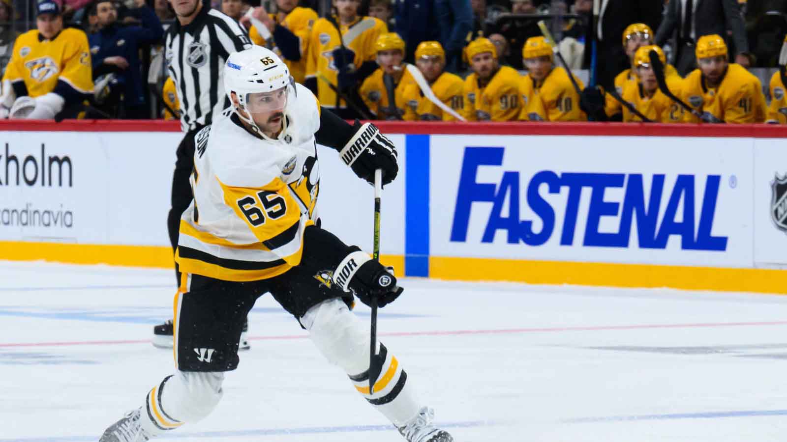 Penguins’ Erik Karlsson reflects on facing Predators in native Sweden