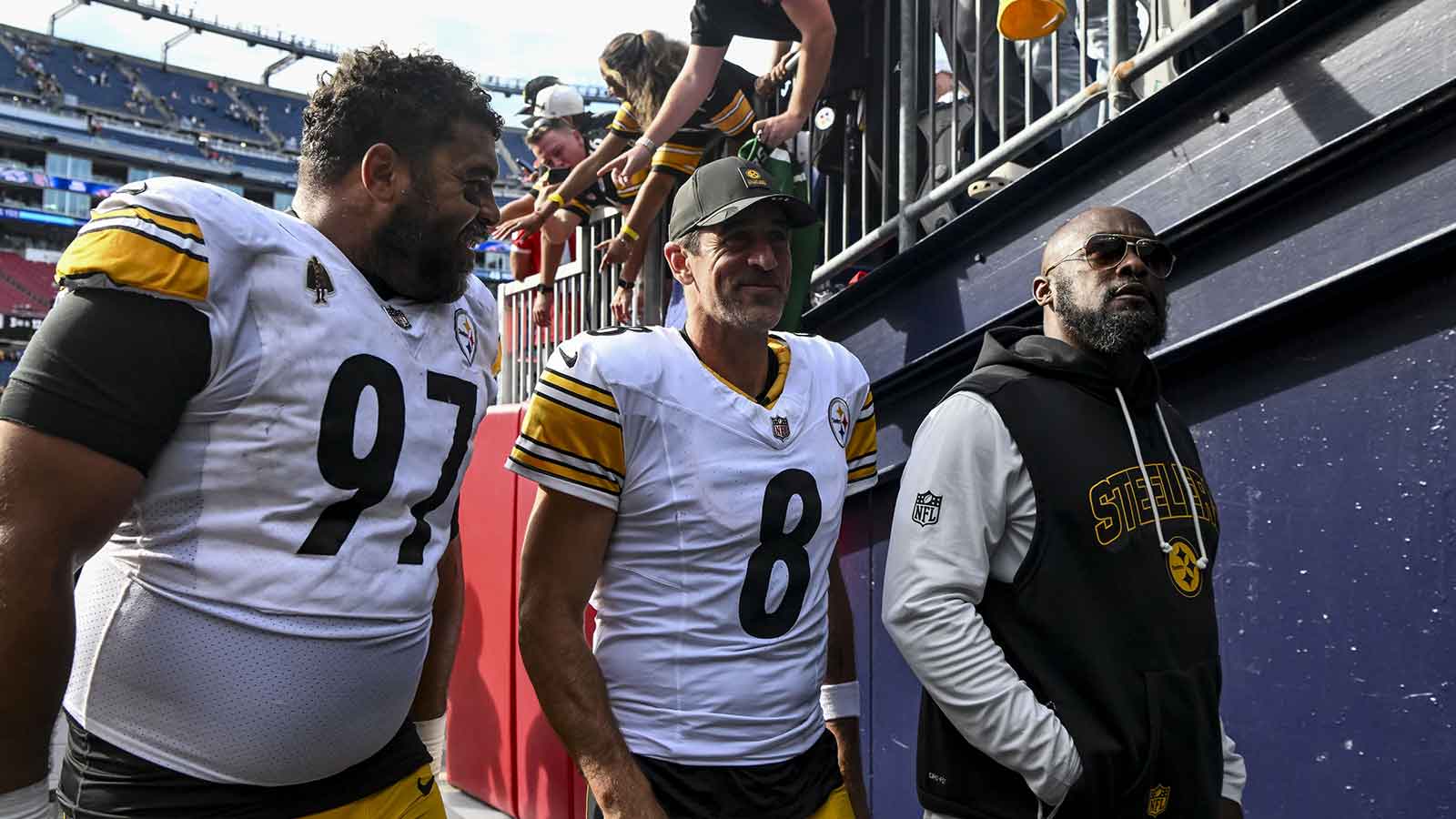 https://wp.clutchpoints.com/wp-content/uploads/2025/11/Pittsburgh-Steelers-defensive-tackle-Cameron-Heyward-97-and-Pittsburgh-Steelers-quarterback-Aaron-Rodgers-8.jpg