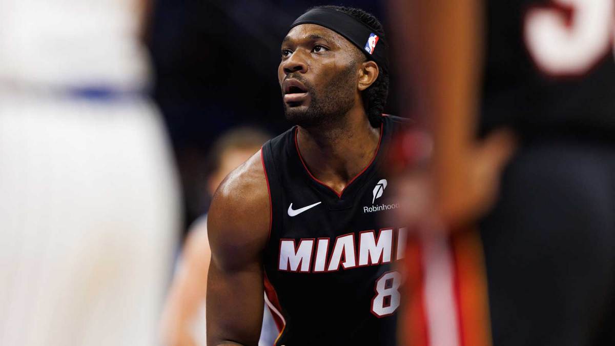 Miami Heat forward Precious Achiuwa (5) attempts a free throw against the Orlando Magic during the first half at Kia Center.