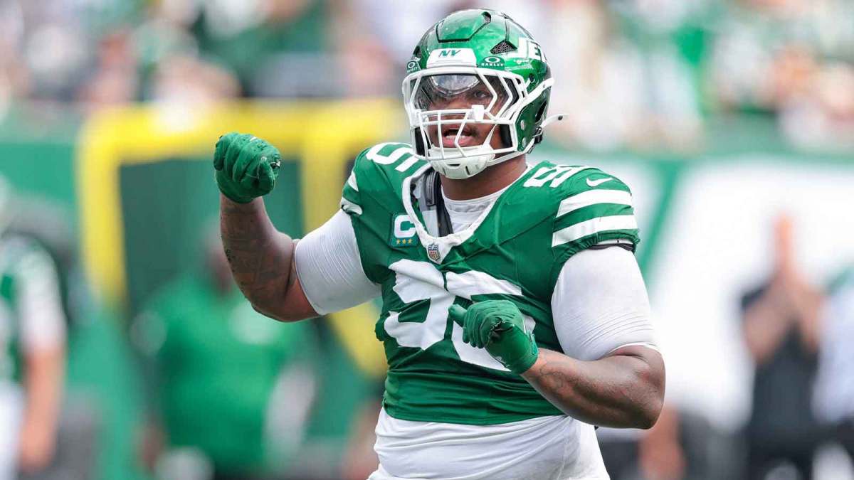 New York Jets defensive tackle Quinnen Williams (95) celebrates after a defensive stop during the game against the Pittsburgh Steelers at MetLife Stadium.