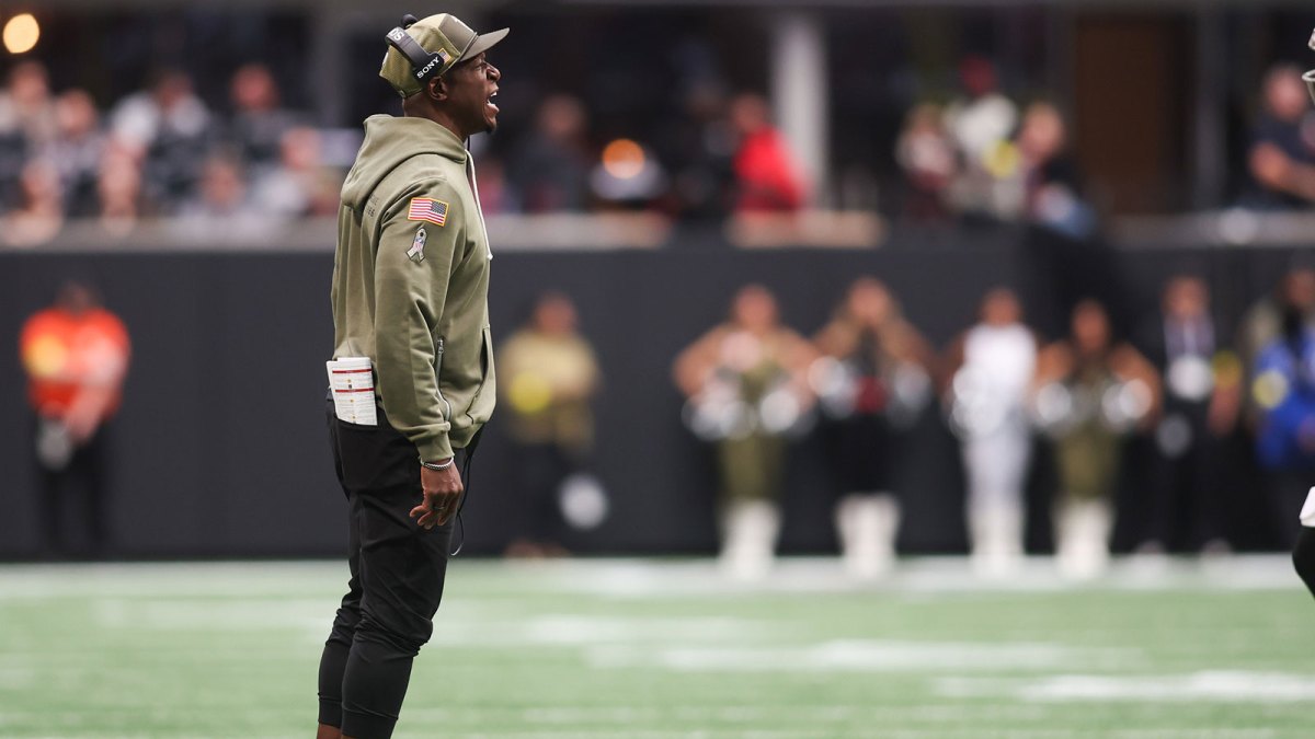 Atlanta Falcons head coach Raheem Morris reacts in the second quarter against the Carolina Panthers at Mercedes-Benz Stadium.