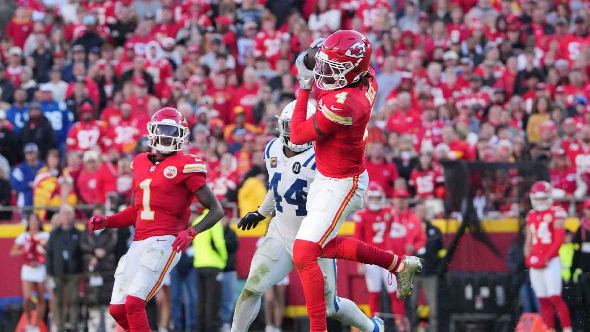 Kansas City Chiefs wide receiver Rashee Rice (4) makes a catch against the Indianapolis Colts in overtime at GEHA Field at Arrowhead Stadium.