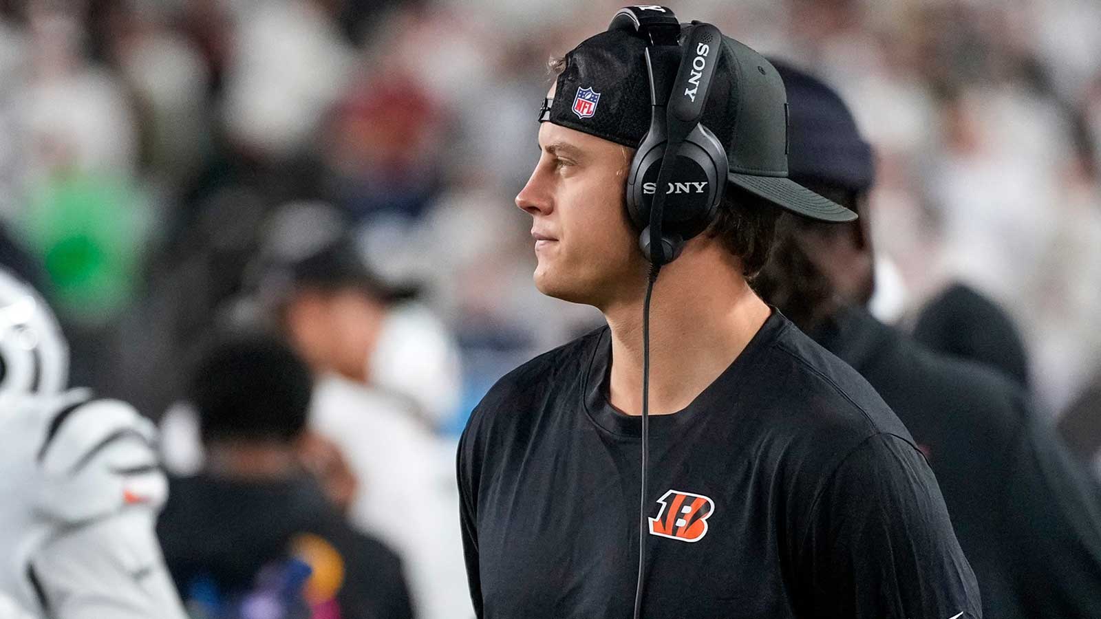 Bengals’ Joe Burrow working with starting center at practice amid unclear Week 12 status