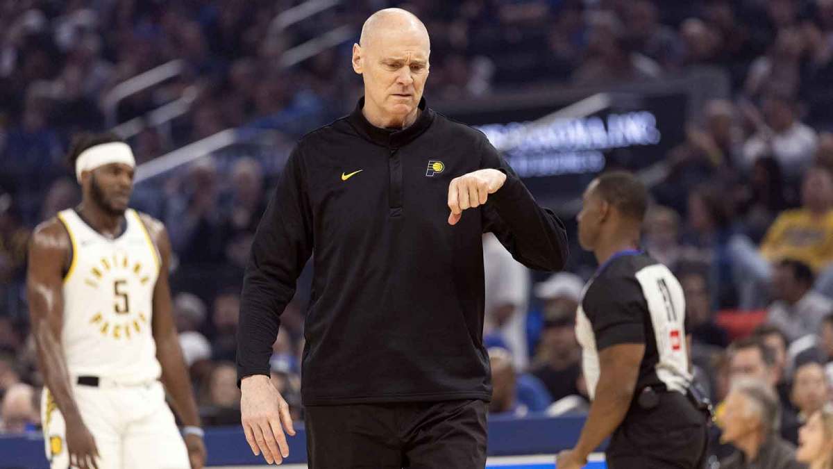 Indiana Pacers head coach Rick Carlisle takes a timeout against the Golden State Warriors during the first quarter at Chase Center.