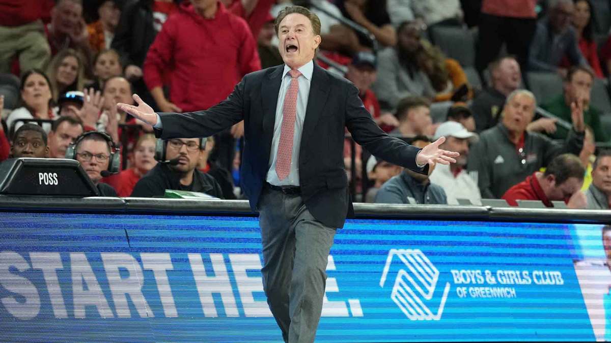 St. John's Red Storm head coach Rick Pitino reacts during a 2025 Players Era Festival group play game against the Iowa State Cyclones at Michelob Ultra Arena.