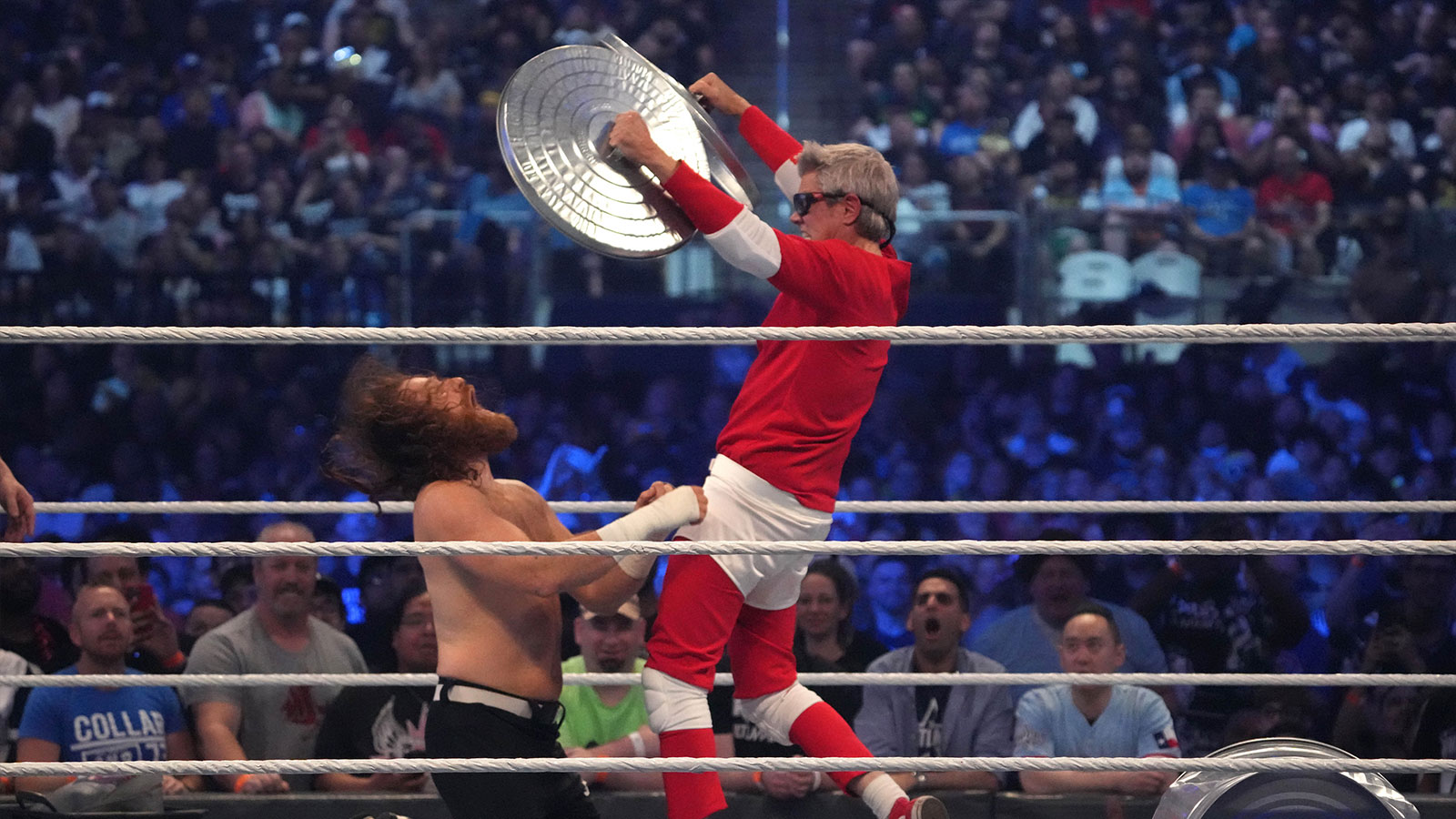 Sami Zayn and Johnny Knoxville at WWE WrestleMania 38.