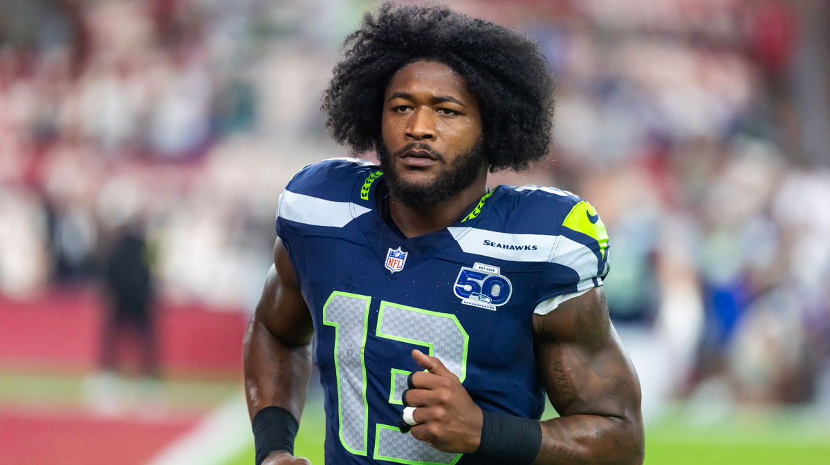 https://wp.clutchpoints.com/wp-content/uploads/2025/11/Seahawks-news-Ernest-Jones-IV-injury-gets-murky-update-a-day-after-SNF-win.jpg