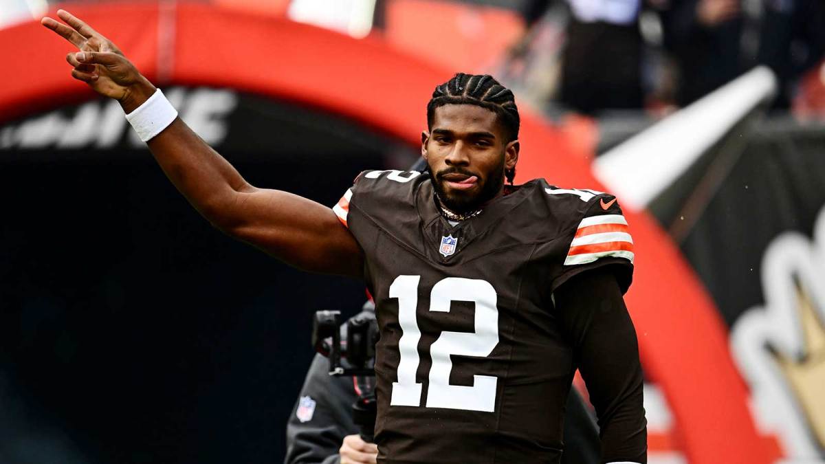 Cleveland Browns quarterback Shedeur Sanders (12) runs on the field before the game against the San Francisco 49ers at Huntington Bank Field.