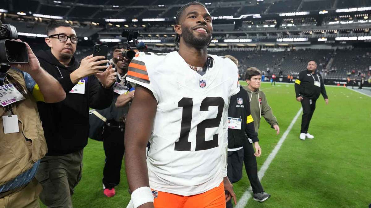 Cleveland Browns quarterback Shedeur Sanders (12) reacts at the end of the game against the Las Vegas Raiders at Allegiant Stadium.