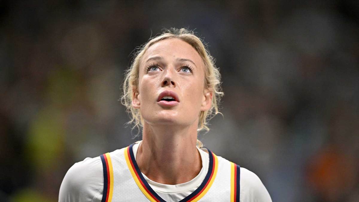 Indiana Fever star Sophie Cunningham against the Dallas Wings.