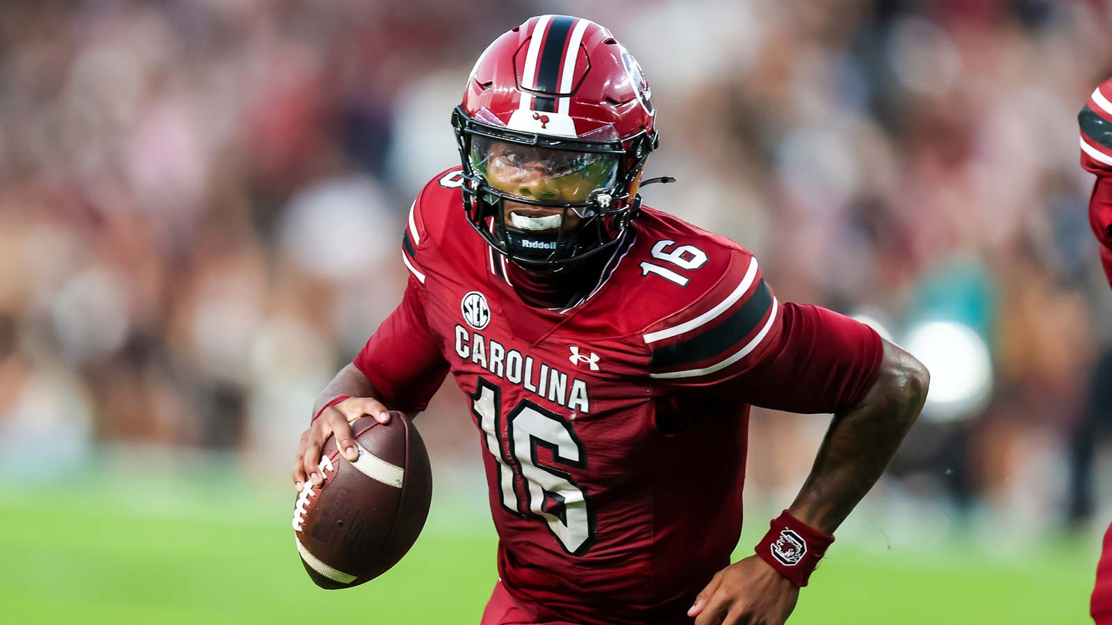 South Carolina Gamecocks quarterback Lanorris Sellers (16) scrambles against the Coastal Carolina Chanticleers in the second quarter at Williams-Brice Stadium.