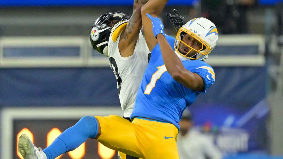 Pittsburgh Steelers cornerback Darius Slay (23) breaks up a pass intended for Los Angeles Chargers wide receiver Quentin Johnston (1) during the second quarter of the game at SoFi Stadium.