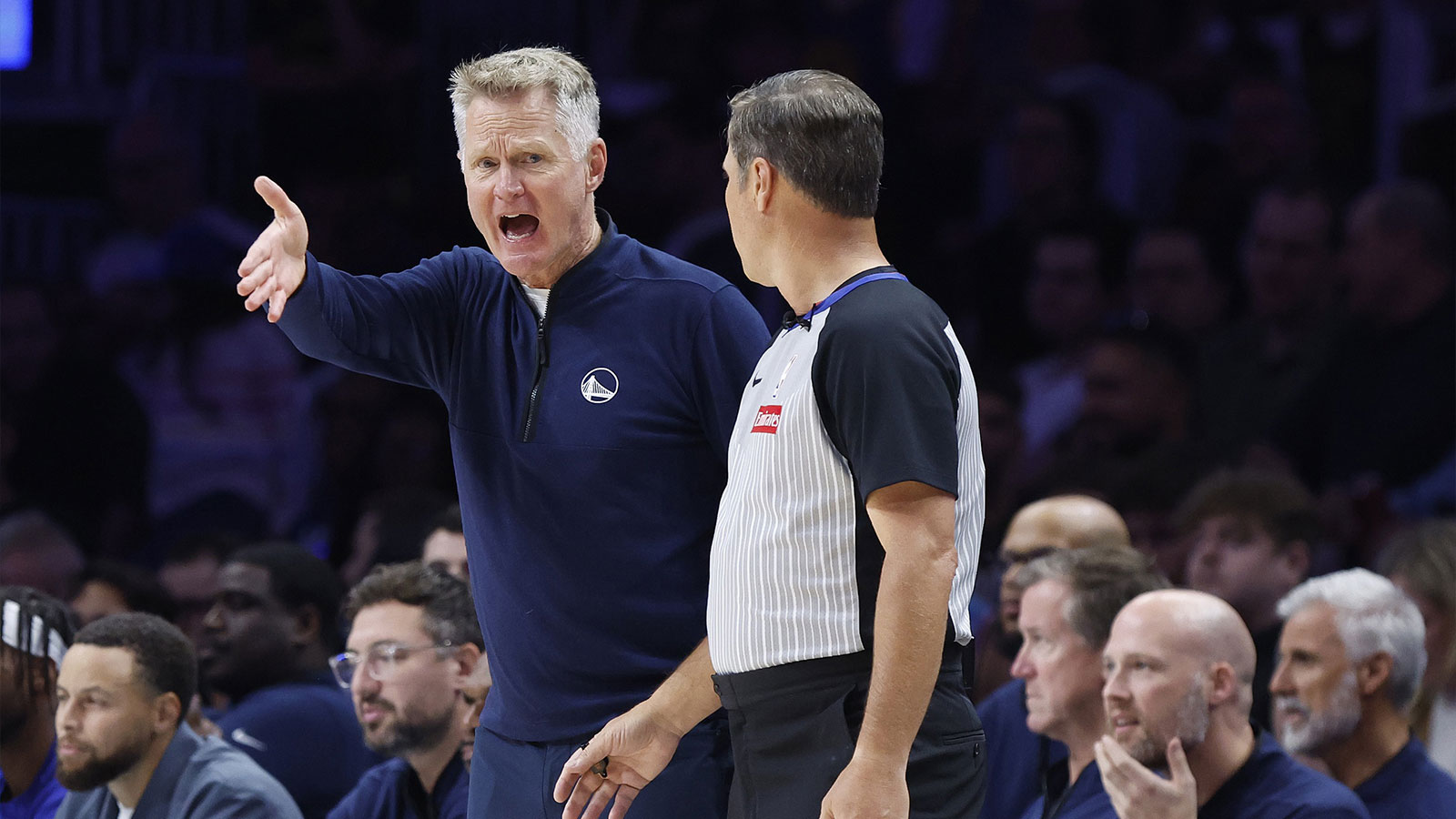 Golden State Warriors head coach Steve Kerr argues with referee David Guthrie (16) during the first half against the Miami Heat at Kaseya Center.