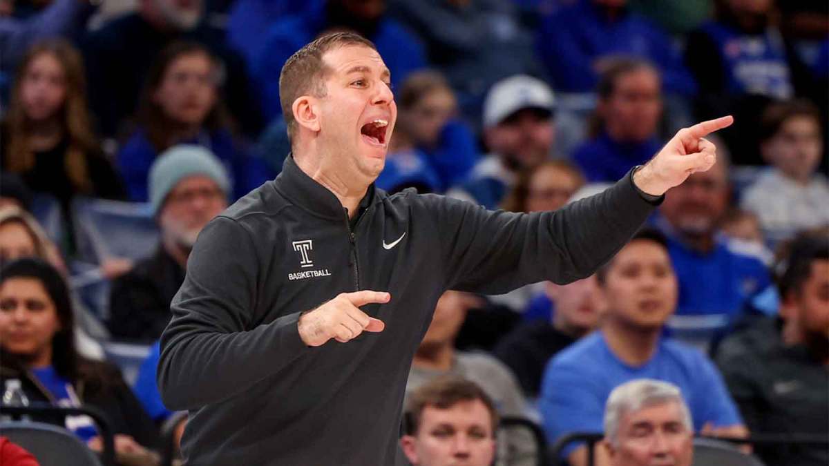 Temple Owls head coach Adam Fisher reacts against the Memphis Tigers during the second half at FedExForum.