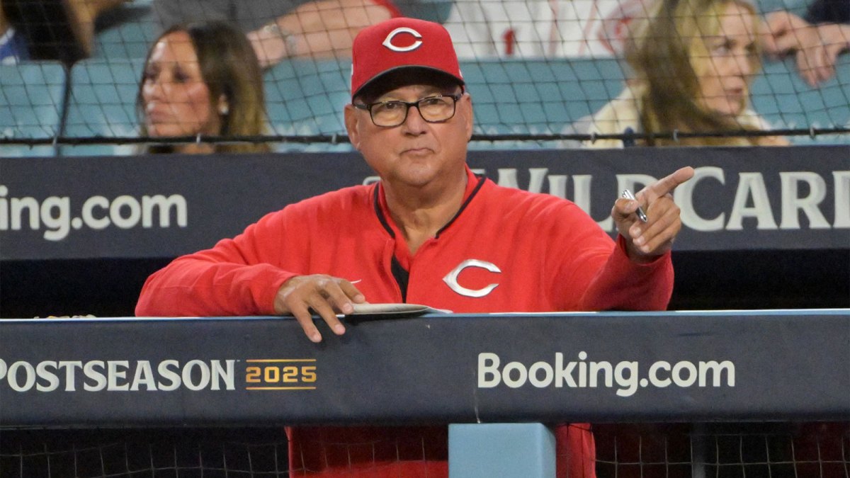 Cincinnati Reds manager Terry Francona (77) guestures in the seventh inning against the Los Angeles Dodgers during game two of the Wildcard round for the 2025 MLB playoffs at Dodger Stadium.
