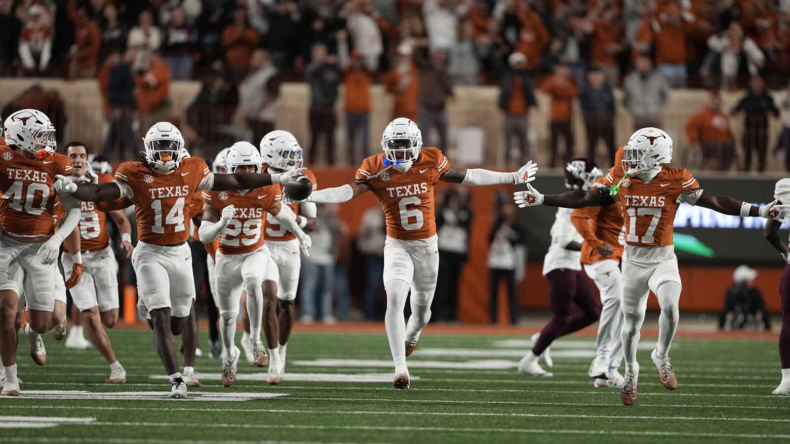 Texas football immediately troll Mike Elko, Texas A&M after Black Friday win