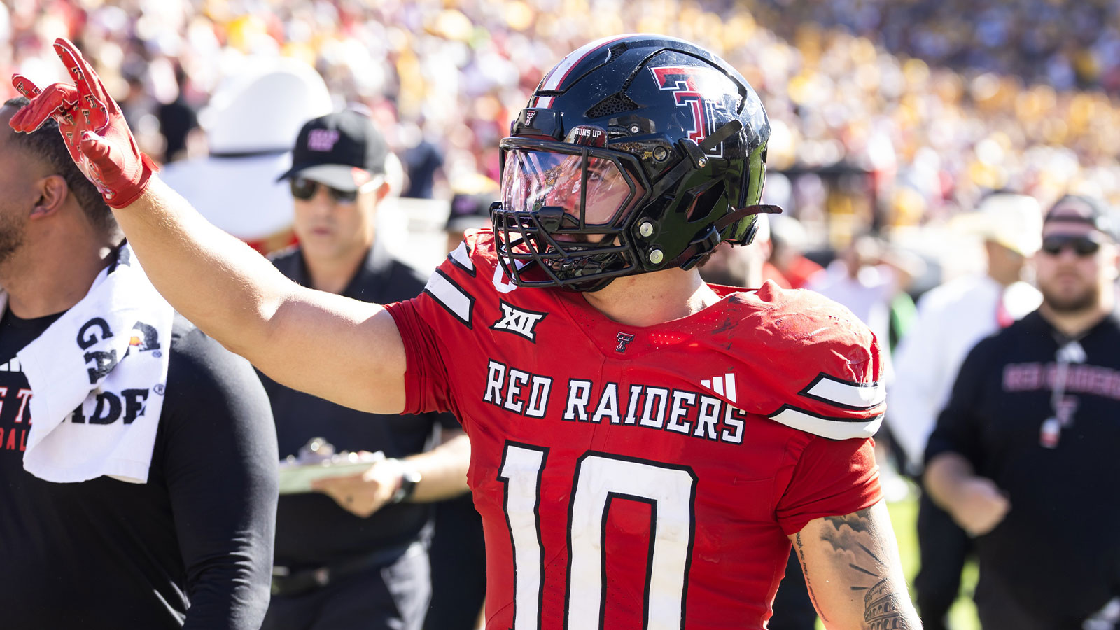 Texas Tech star Jacob Rodriguez enters Heisman conversations with pose vs. BYU