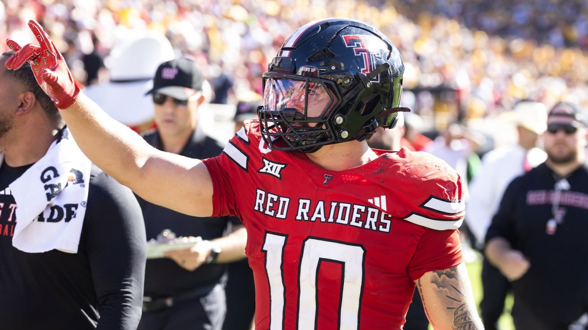 Texas Tech Red Raiders linebacker Jacob Rodriguez (10) against the Arizona State Sun Devils at Mountain America Stadium.