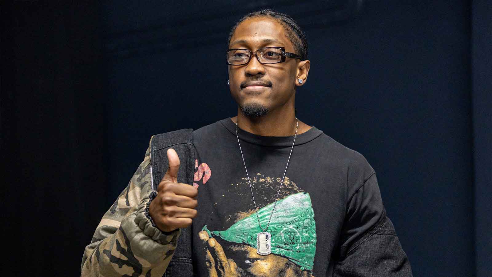 Thunder guard/forward Jalen Williams (8) poses for a picture after the game against the New Orleans Pelicans at Smoothie King Center