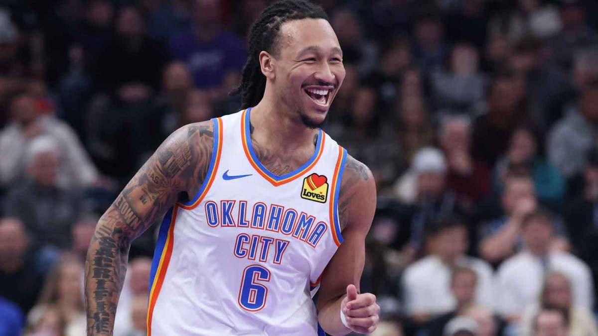 Thunder forward Jaylin Williams (6) reacts to a play against the Utah Jazz during the second half at Delta Center Thunder bench scoring