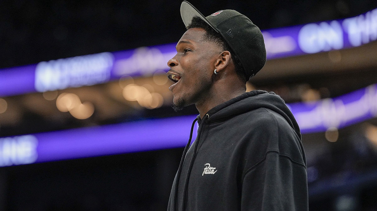 Minnesota Timberwolves guard Anthony Edwards (5) yells from the bench during the second quarter against the Charlotte Hornets at Spectrum Center. 