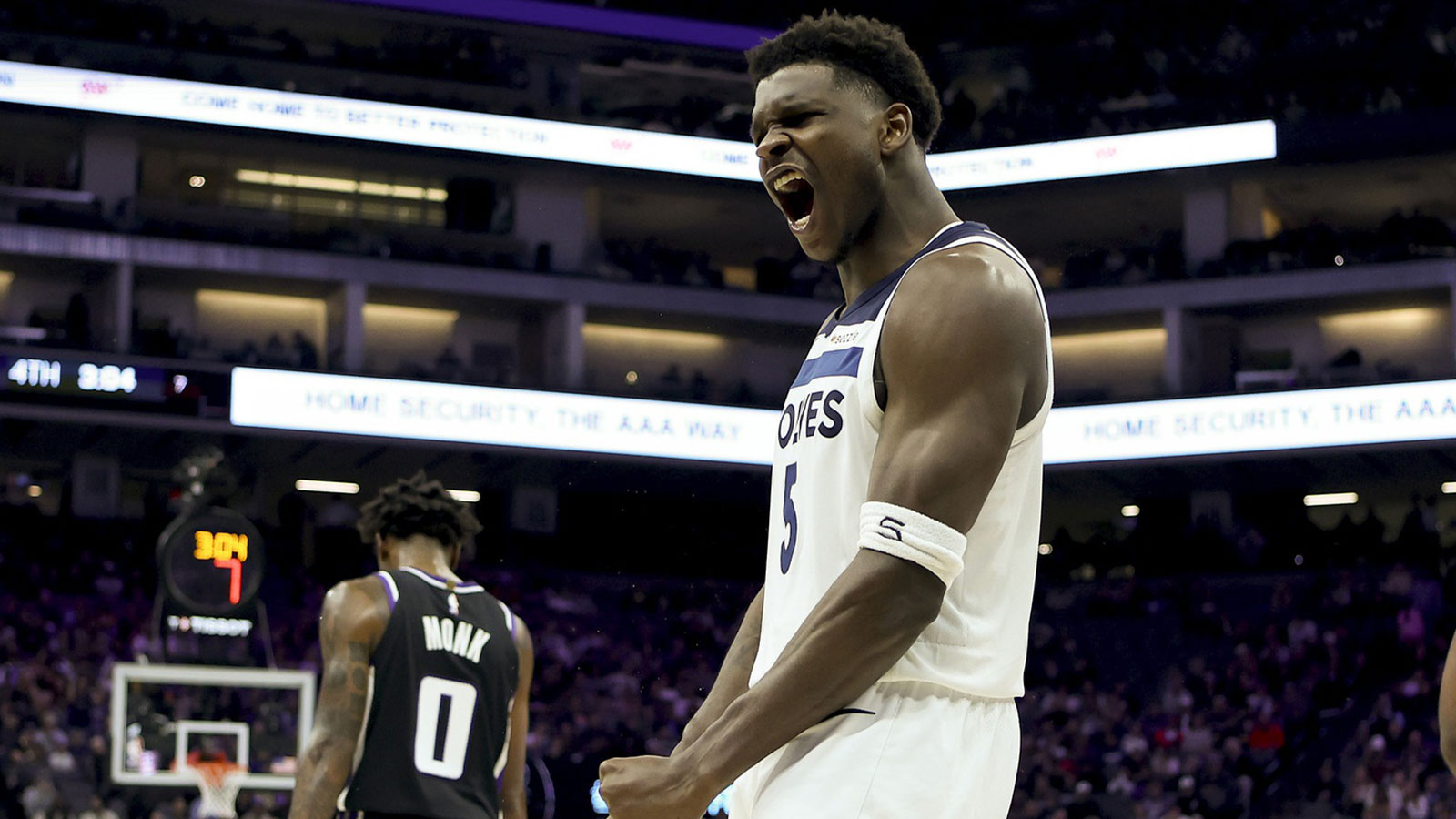 Fans melt down after Timberwolves choke yet again in OT loss vs. Kings