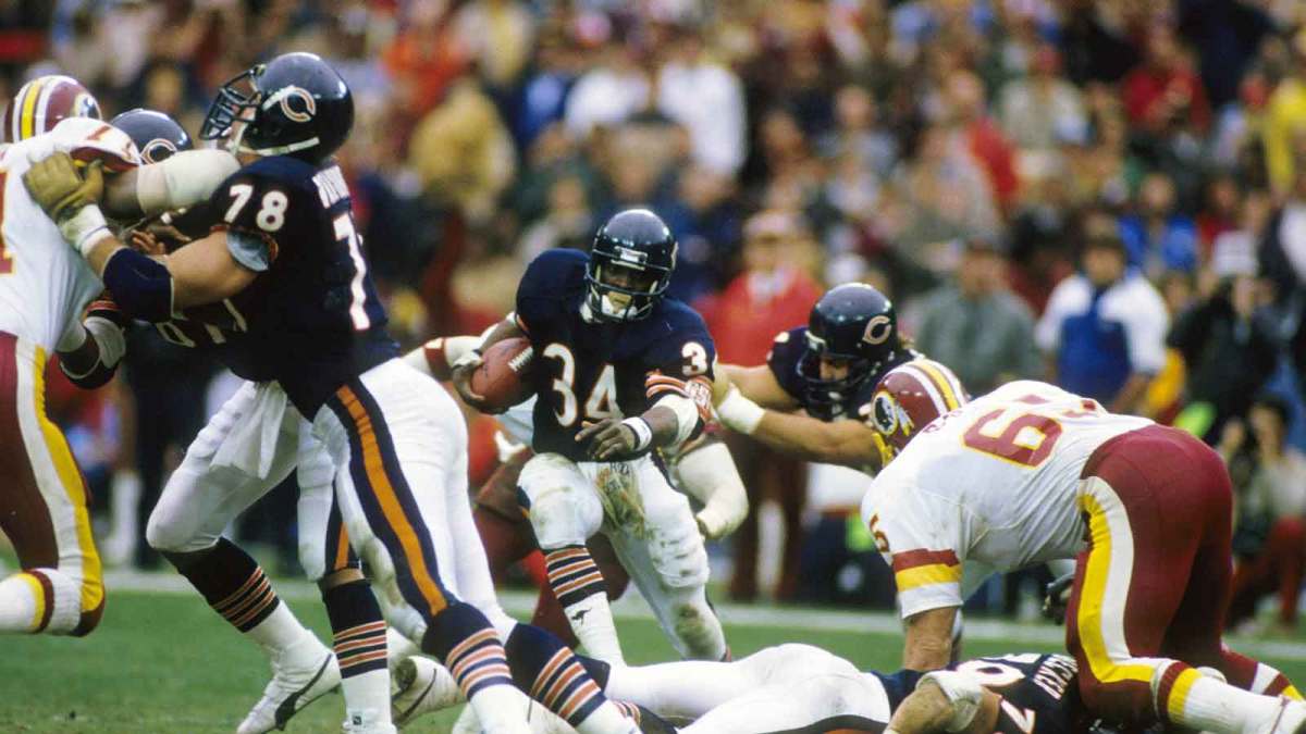 Chicago Bears player Walter Payton during the 1985 Super Bowl season.