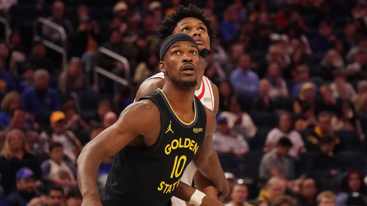 Jimmy Butler calls the Warriors “sad” as the Heat surge in the NBA Cup, highlighting a sharp contrast between the teams’ current form.