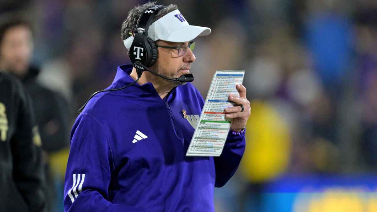 Washington Huskies head coach Jedd Fisch during the game against the UCLA Bruins at the Rose Bowl.