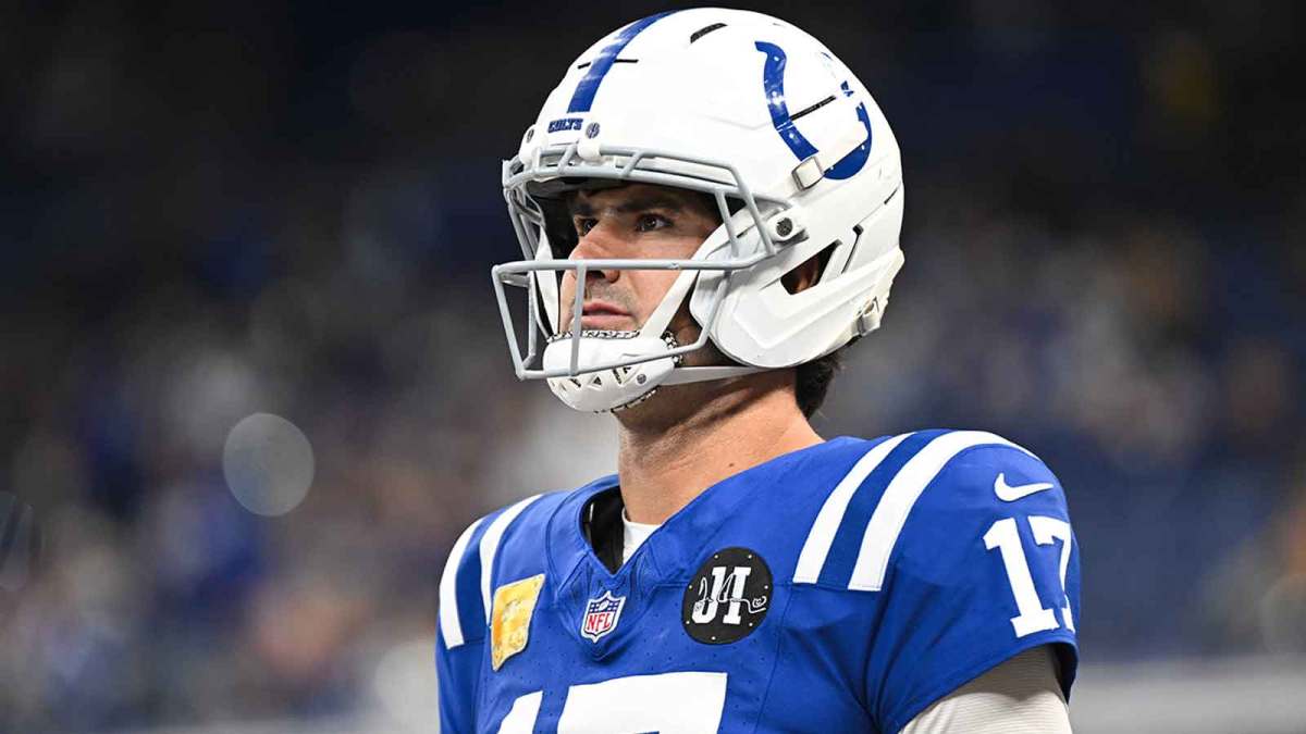 Indianapolis Colts quarterback Daniel Jones (17) looks on before the game against the Tennessee Titans at Lucas Oil Stadium.