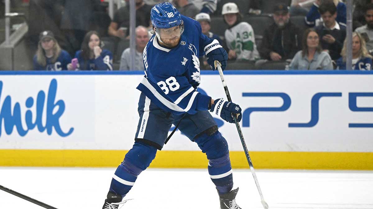 Toronto Maple Leafs forward William Nylander (88) shoots the puck against the Nashville Predators in the third period at Scotiabank Arena