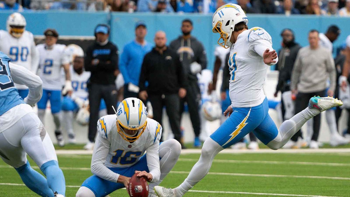 Los Angeles Chargers place kicker Cameron Dicker (11) kicks a field goal against the Tennessee Titans during the first half at Nissan Stadium.