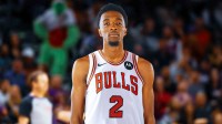 Herb Jones photoshopped in Bulls jersey (include jersey number)