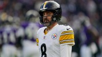 Pittsburgh Steelers quarterback Aaron Rodgers (8) reacts after a play against the Baltimore Ravens during the second half at M&T Bank Stadium.