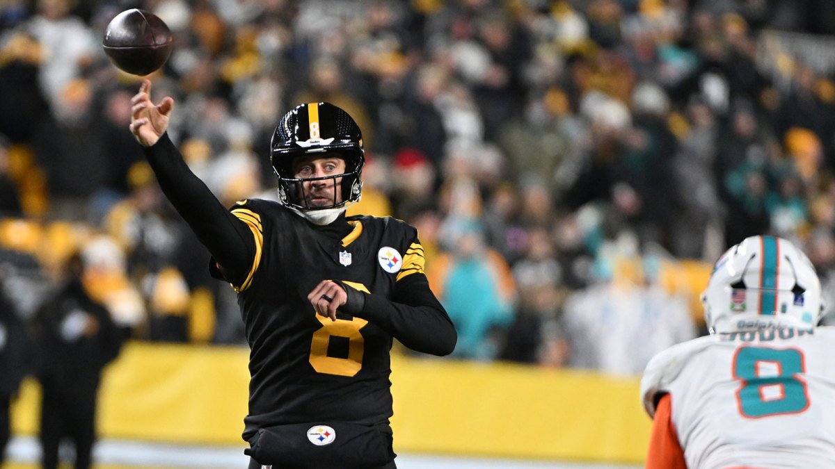 Pittsburgh Steelers quarterback Aaron Rodgers (8) throws in the second quarter against the Miami Dolphins at Acrisure Stadium.
