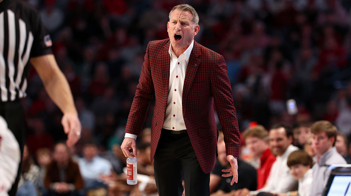 Nate Oats flips timeout question on reporters after getting smoked by Arizona in 2nd half