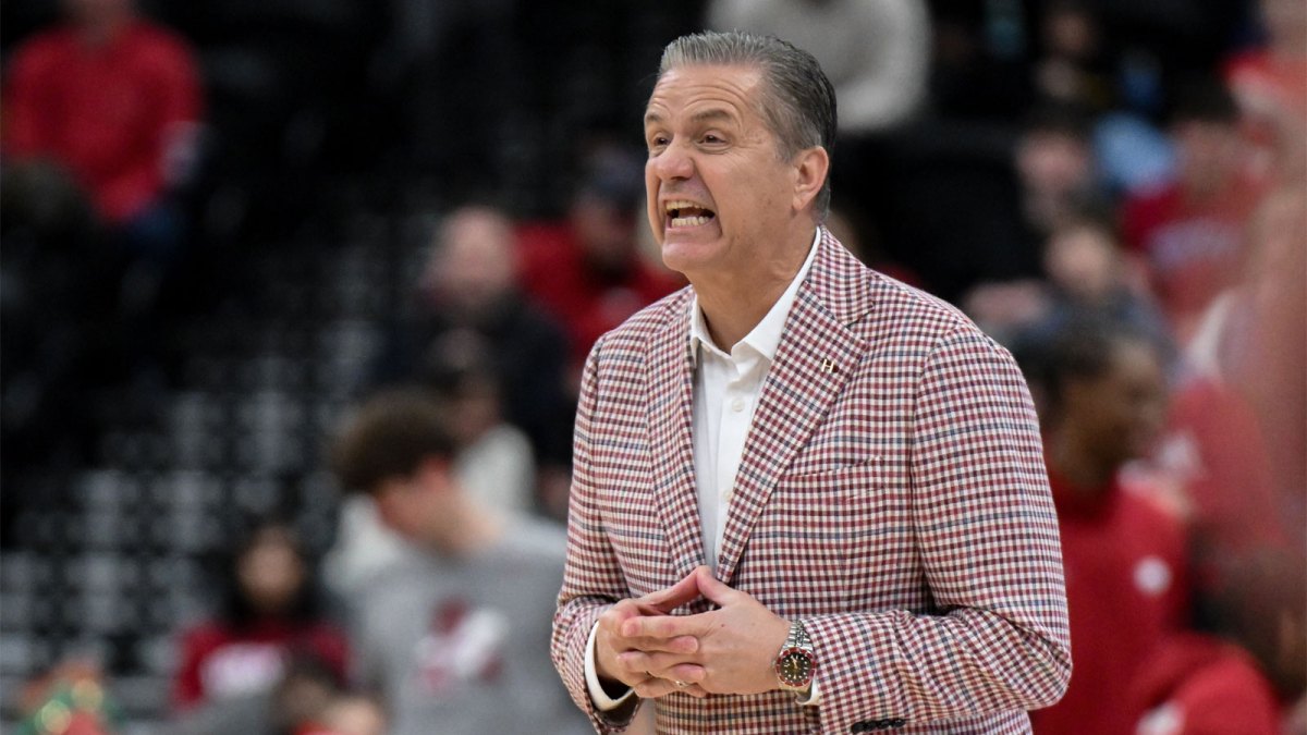 Arkansas Razorbacks head coach John Calipari reacts during the first half against the Houston Cougars at Prudential Center.