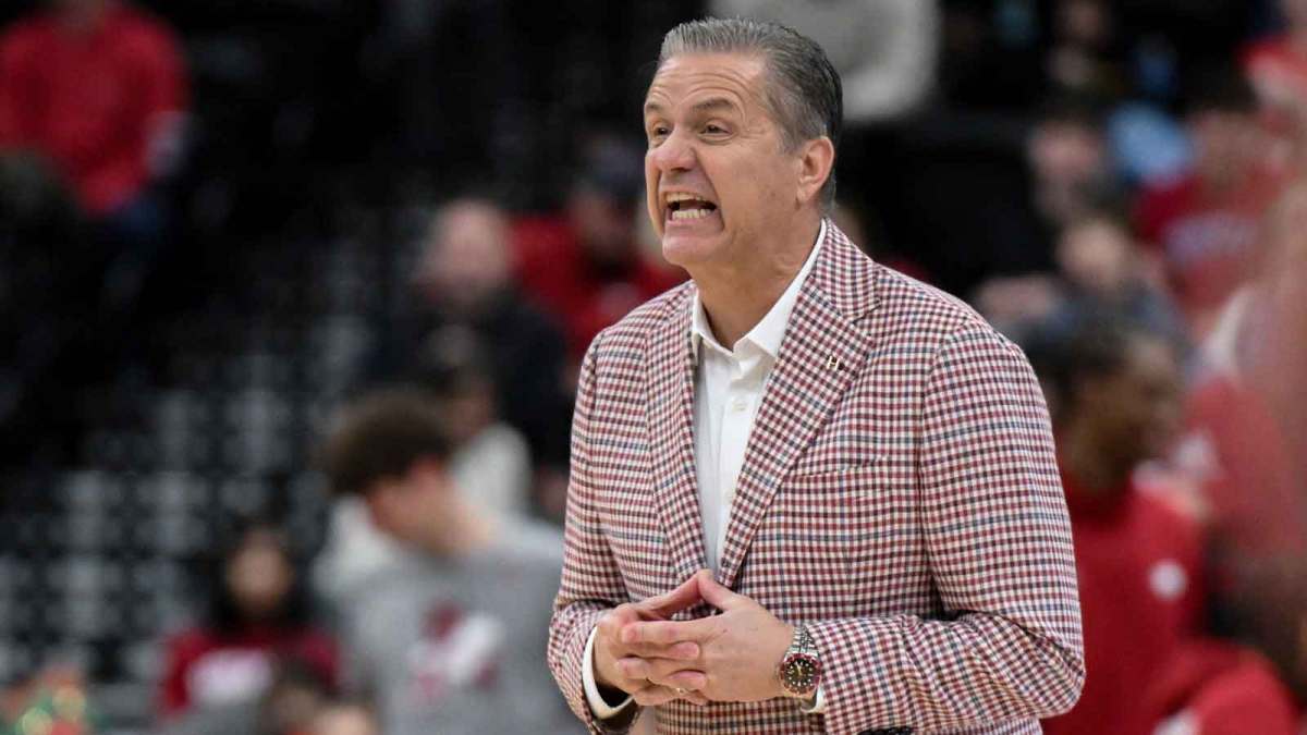Arkansas Razorbacks head coach John Calipari reacts during the first half against the Houston Cougars at Prudential Center.
