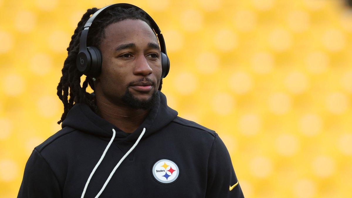 Pittsburgh Steelers cornerback Asante Samuel Jr. (22) walks the field before the game against the Buffalo Bills at Acrisure Stadium.