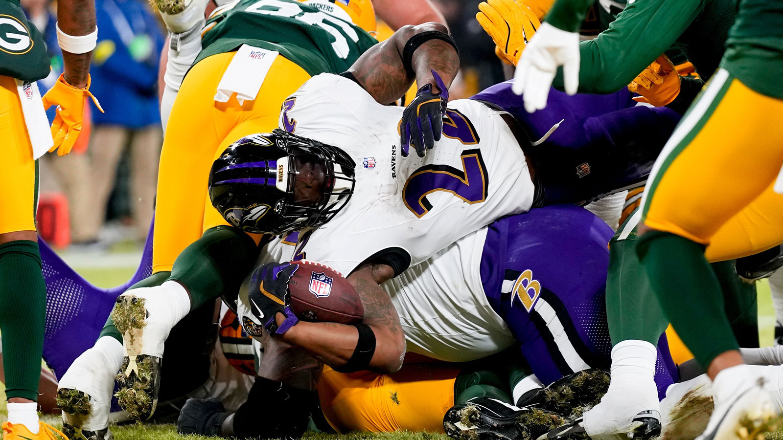 Baltimore Ravens running back Derrick Henry (22) runs for a touchdown during the first quarter against the Green Bay Packers at Lambeau Field.