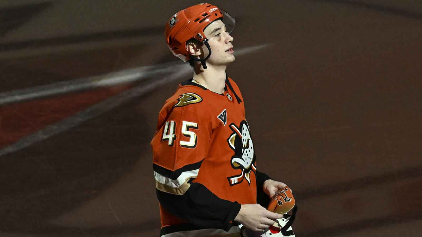 Ducks’ Beckett Sennecke passes Mason McTavish with impressive scoring feat