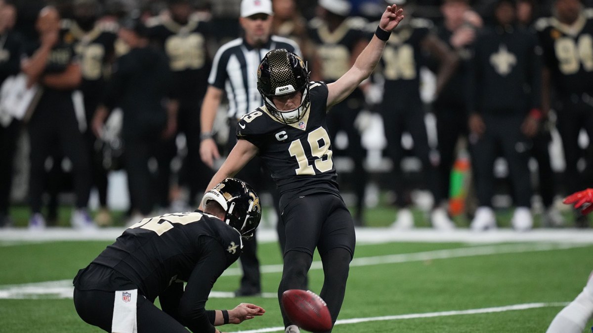 New Orleans Saints place kicker Blake Grupe (19) kicks a field goal against the Atlanta Falcons during the second half at Caesars Superdome.