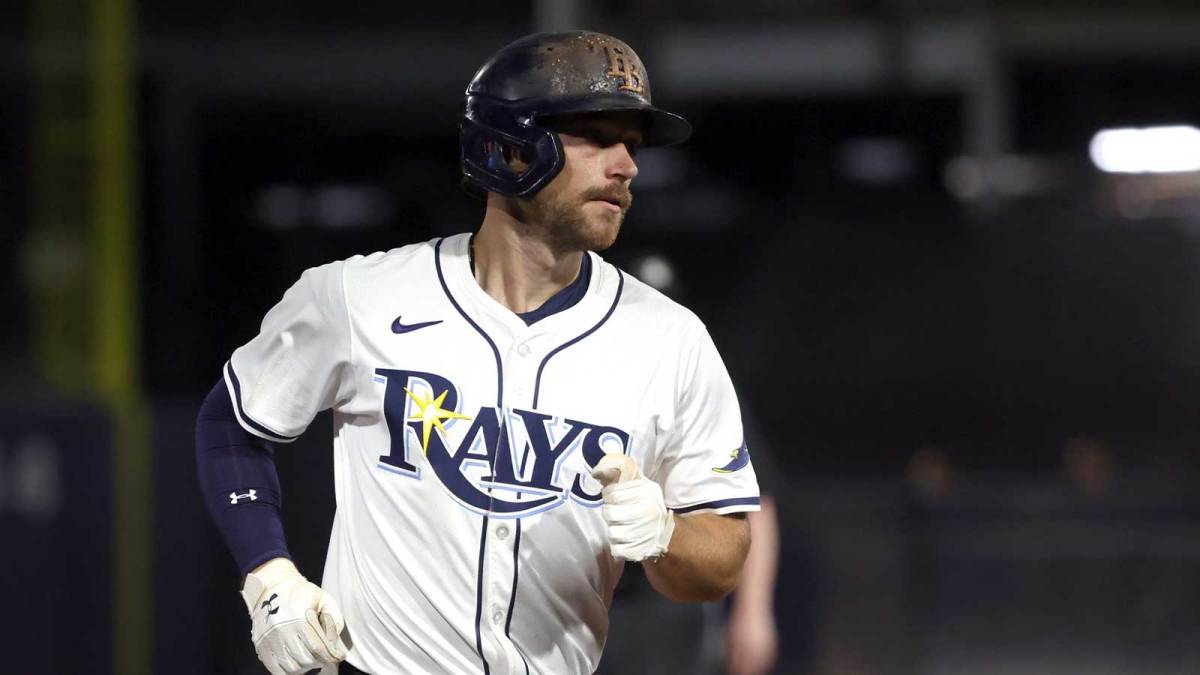 Tampa Bay Rays second baseman Brandon Lowe (8) hits a 3-run home run during the third inning against the Toronto Blue Jays at George M. Steinbrenner Field.