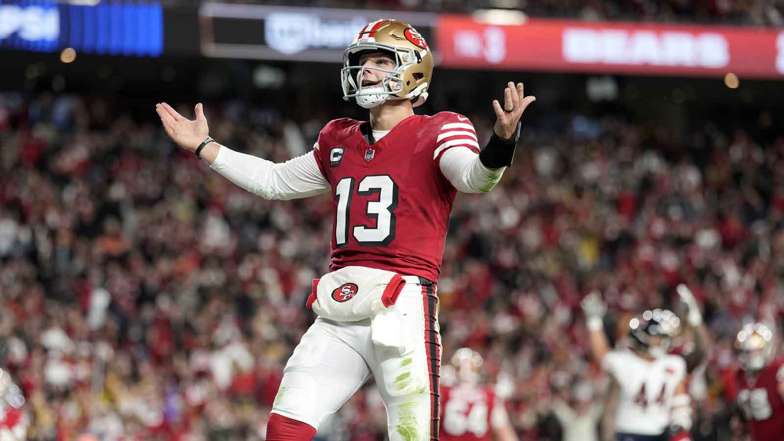 49ers’ Brock Purdy takes it himself for 3rd total TD on SNF vs. Bears