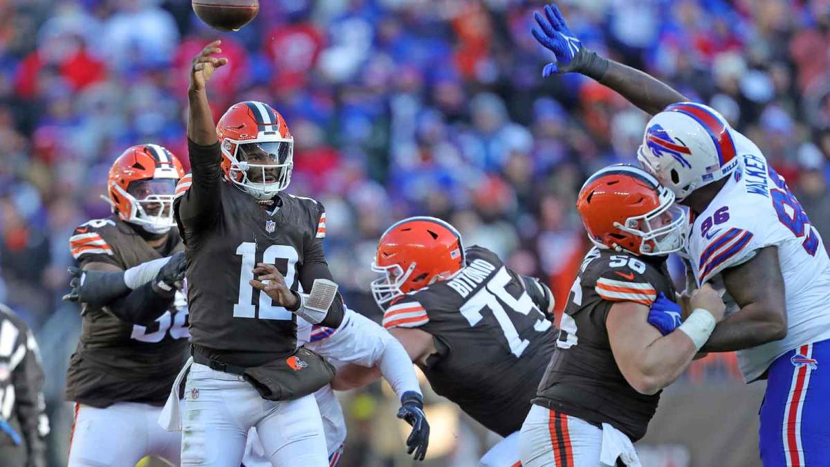 Browns news: Shedeur Sanders reacts to injury, Quinshon Judkins surgery